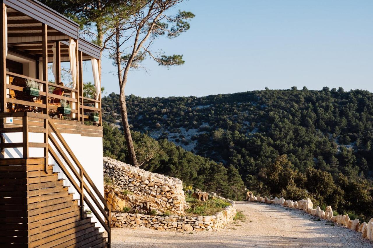 Villa Nature House With A Wooden Porch - Pasika, House Tonka Pucisca Exterior foto